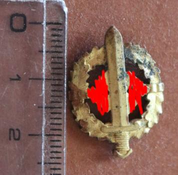 Preview: SA Sportabzeichen Miniatur defekt